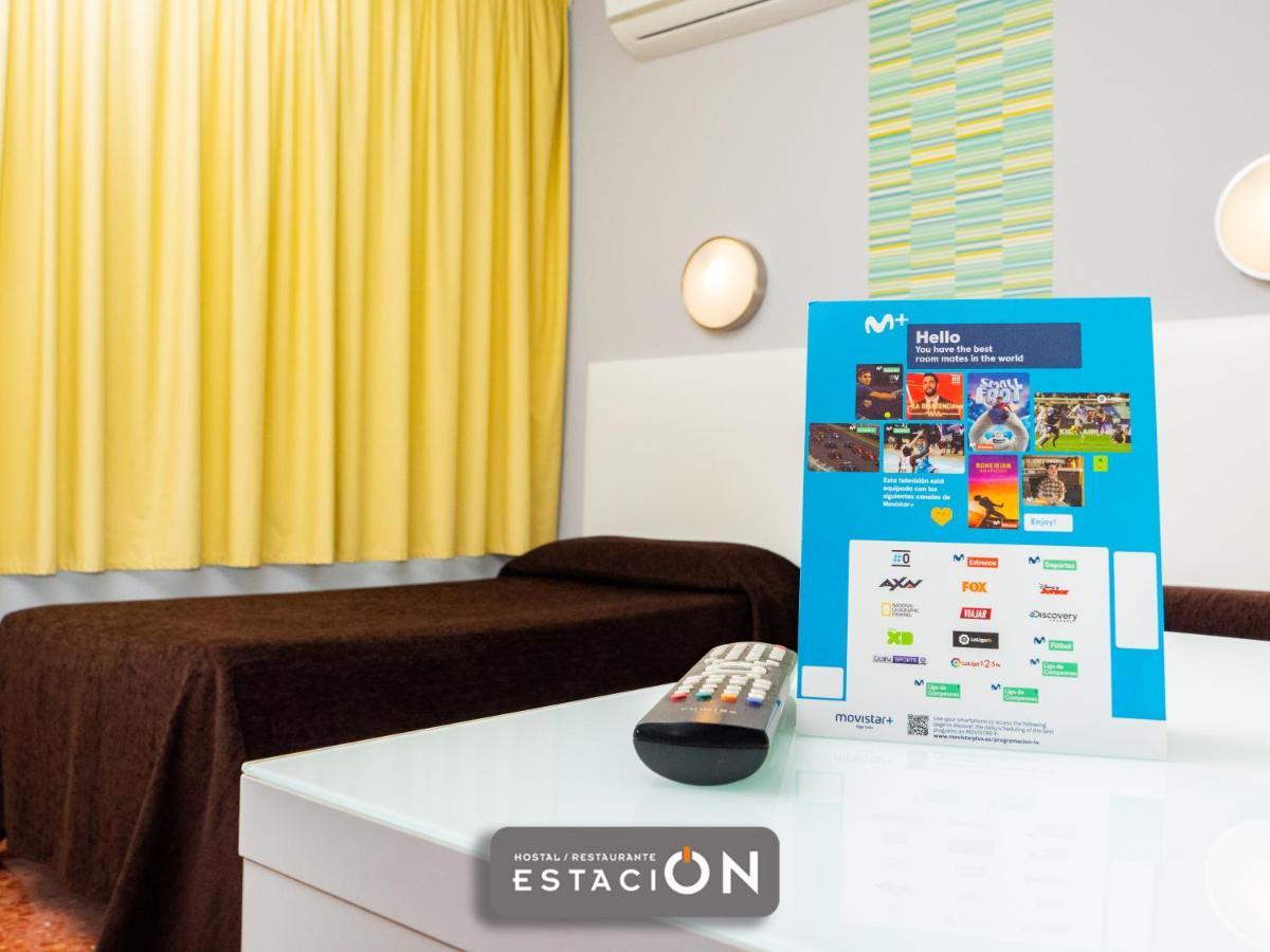 Hostal Restaurante Estacion Jaen Exterior photo